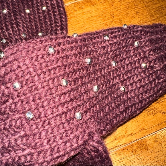 Beaded fingerless gloves - Picture 2 of 3